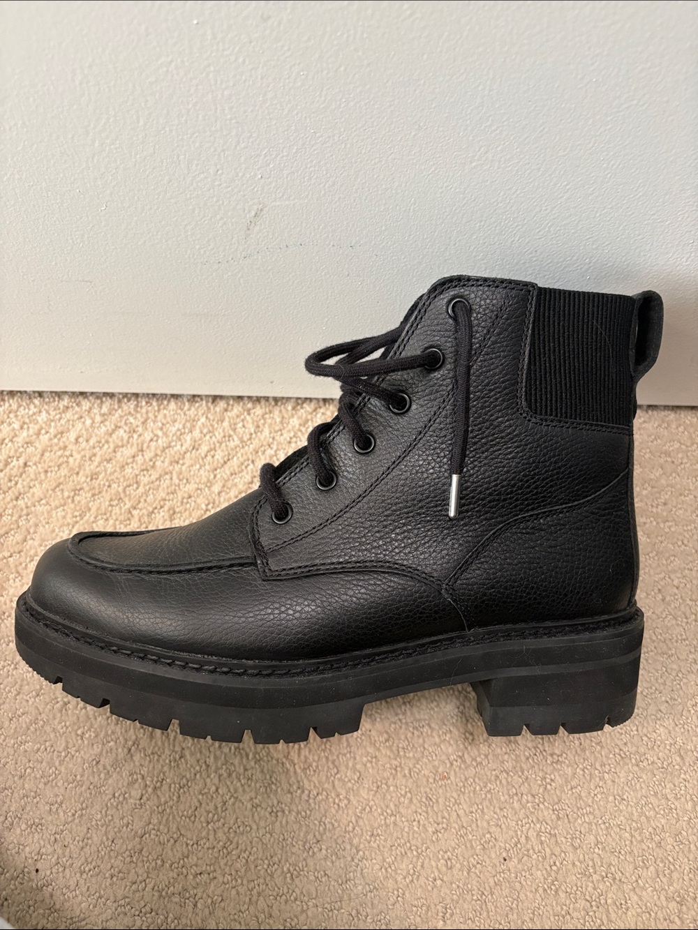 WOMENS CLARKS ORIANNA MID
Black Leather Lace-Up Boots - Picture 3 of 11